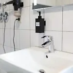 Little - Ruhig&im Zentrum Gelegen- Perfekt Für Solo Reisende, Paare Oder Businessgäste 3rd Floor *