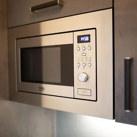 דירה Little - Ruhig & Im Zentrum Gelegen- Perfekt Fuer Solo Reisende, Paare Oder Businessgaeste 3rd Floor *